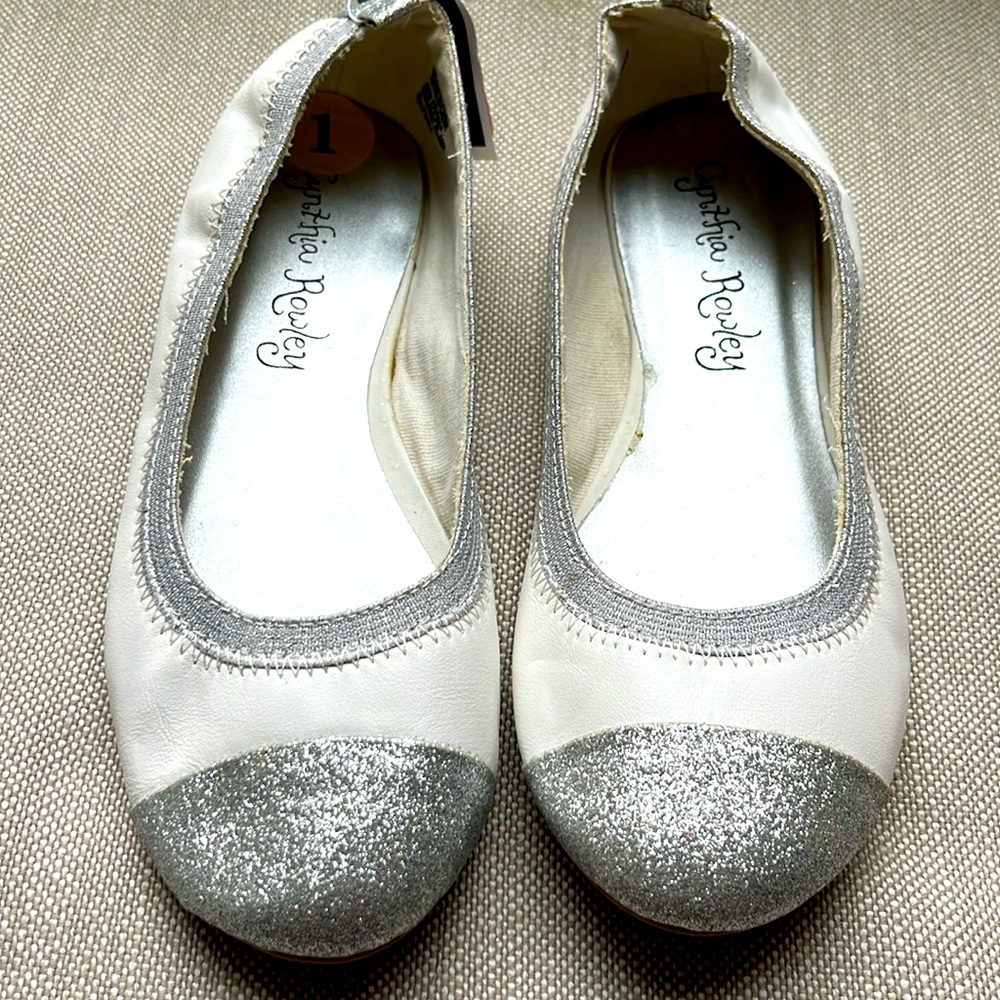 Cynthia Rowley Little Girls Ballet Flats.  Size 1.